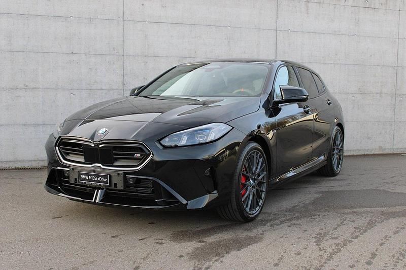 Neu 2025 BMW M135 M Sport Kleinwagen | CHF 71’900 (Fairer Preis) - Bild 1/4