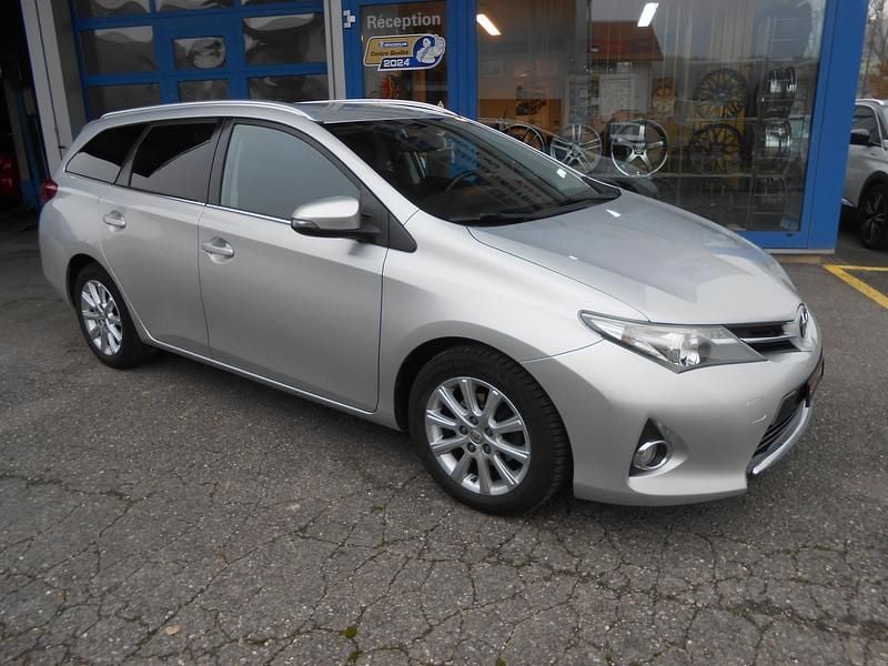 Gebraucht 2014 Toyota Auris Touring Sports Trend Kombi | CHF 8’900 (Fairer Preis) - Bild 1/4