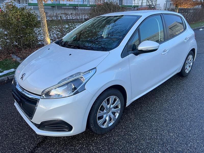 Gebraucht 2018 Peugeot 208 Active Kleinwagen | CHF 7’500 (Fairer Preis) - Bild 1/4