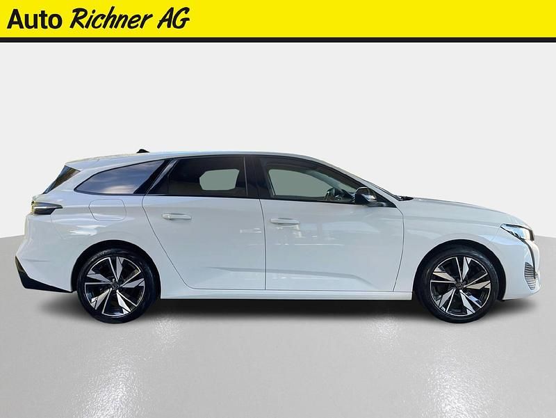 Gebraucht Peugeot 308 SW Allure 131 PS (96 kW) 2022 Weiss Kombi