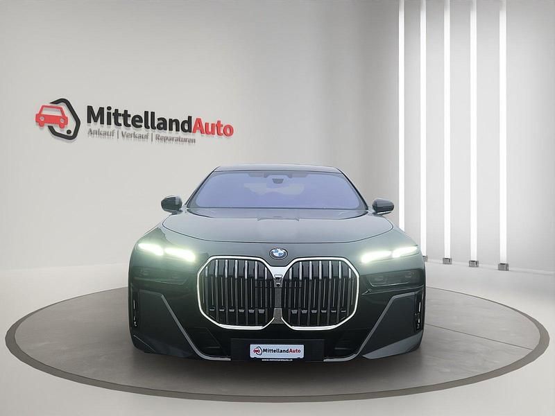 Gebraucht BMW 740 M Sport 286 PS (210 kW) 2025 Limousine