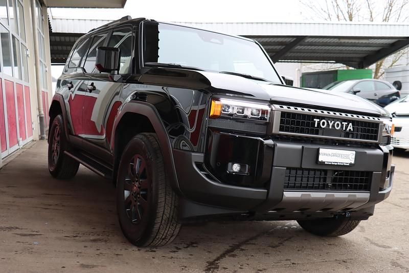 Neu Toyota Land Cruiser Style 205 PS (150 kW) 2025 Kombi