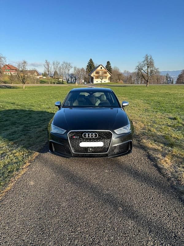 Gebraucht 2016 Audi RS3 Limousine | CHF 25’900 (Etwas zu teuer) - Bild 1/4