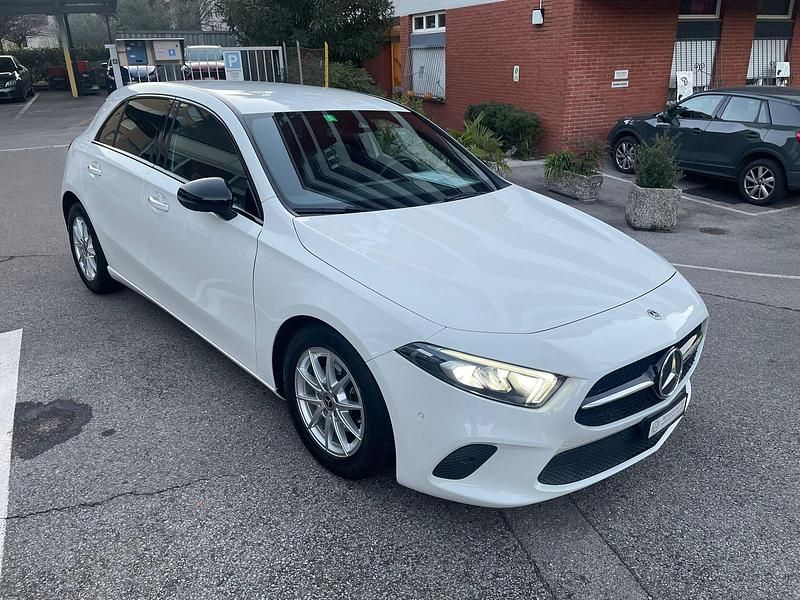 Gebraucht Mercedes A180 Progressive 136 PS (100 kW) 2019