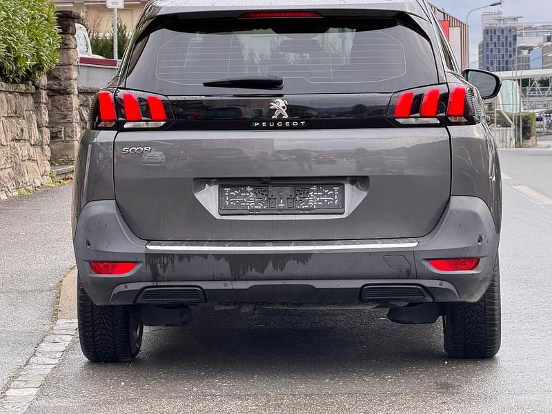 Gebraucht Peugeot 5008 Allure 130 PS (95 kW) 2020 SUV