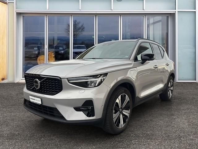 Silber Gebraucht 2023 Volvo XC40 Ultimate SUV | CHF 42’950 (Etwas zu teuer) - Bild 1/4