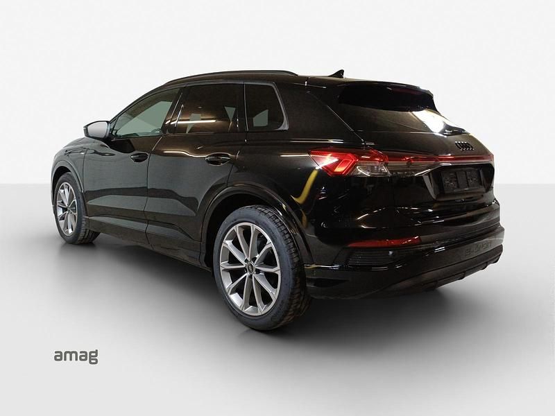 Gebraucht Audi Q4 e-tron Ambiente 250 kW (340 PS) 2025 Mythosschwarz metallic SUV