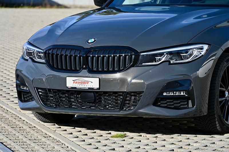 Gebraucht BMW 330e M Sport 292 PS (214 kW) 2021 Kombi