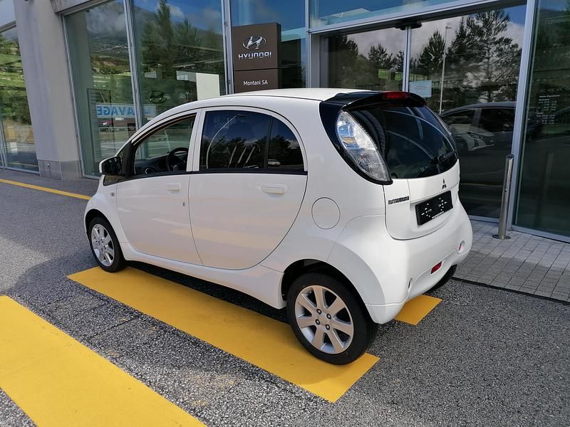 Gebraucht Mitsubishi i-MiEV 49 kW (67 PS) 2019 Weiss Kleinwagen