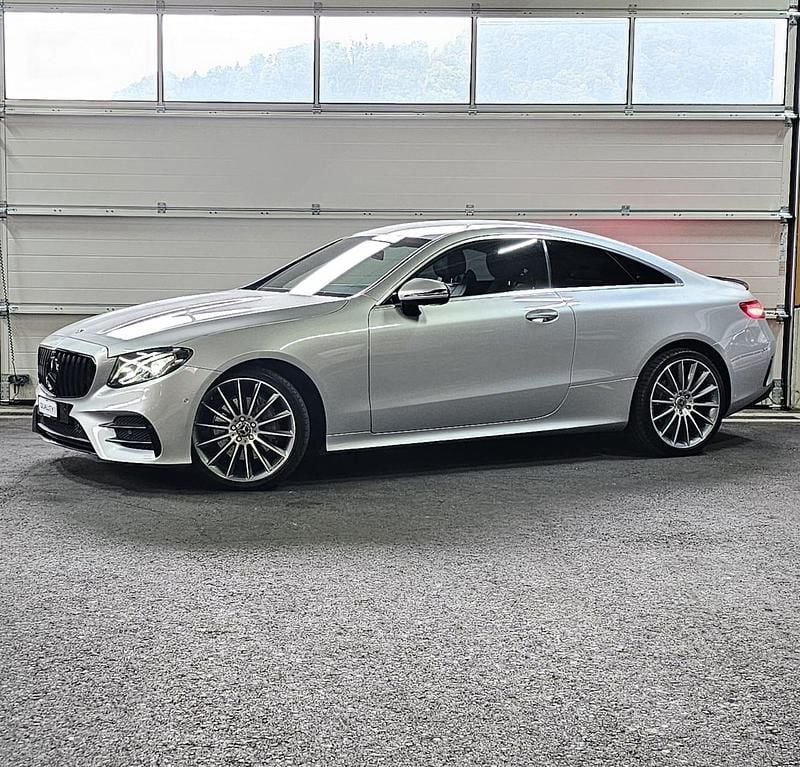 Gebraucht Mercedes E220 AMG line 194 PS (142 kW) 2019 Coupé