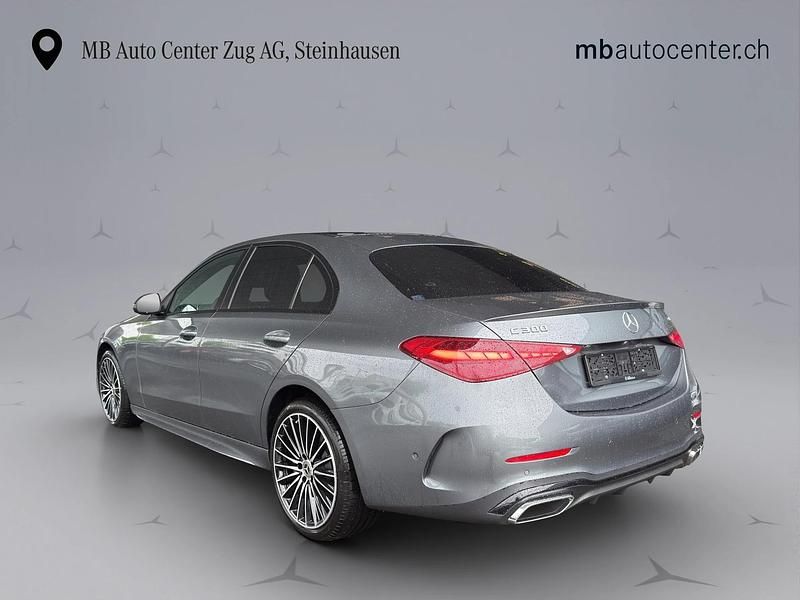 Neu Mercedes C300e AMG line 258 PS (189 kW) 2025 Grau Limousine