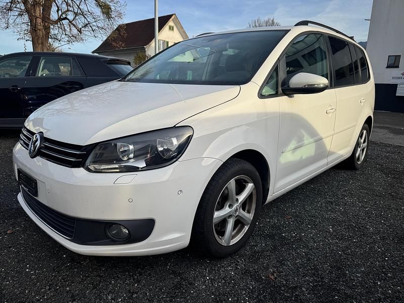 Gebraucht VW Touran Comfortline 140 PS (102 kW) 2013 Van / Kleinbus