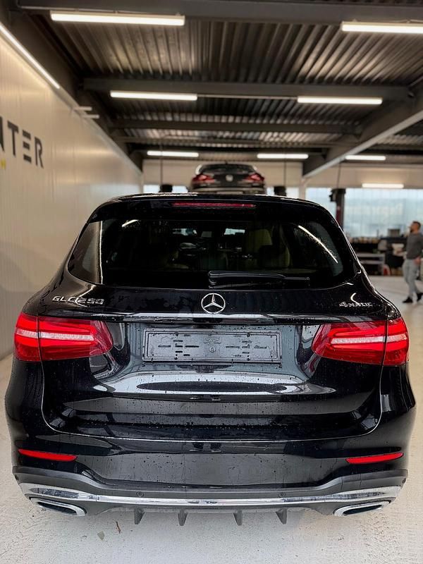 Gebraucht Mercedes GLC250 211 PS (155 kW) 2018
