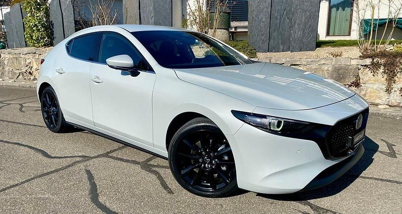 Neu Mazda 3 186 PS (136 kW) 2025 Limousine