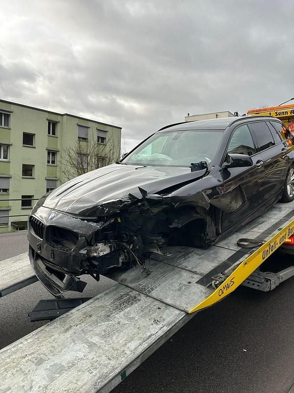 Gebraucht BMW 530 258 PS (189 kW) 2013 Kombi