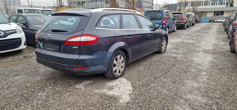 Gebraucht Ford Mondeo 140 PS (102 kW) 2009