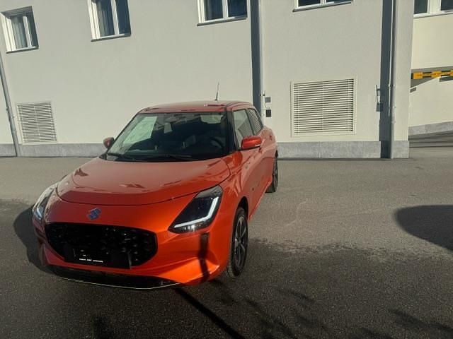 Gebraucht Suzuki Swift 82 PS (60 kW) 2024 Orange Limousine