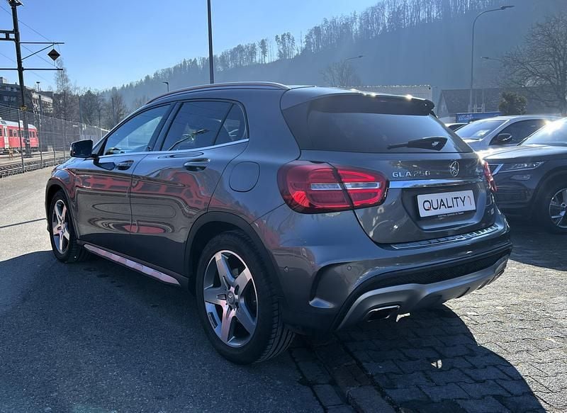 Gebraucht Mercedes GLA250 AMG line 211 PS (155 kW) 2016 SUV