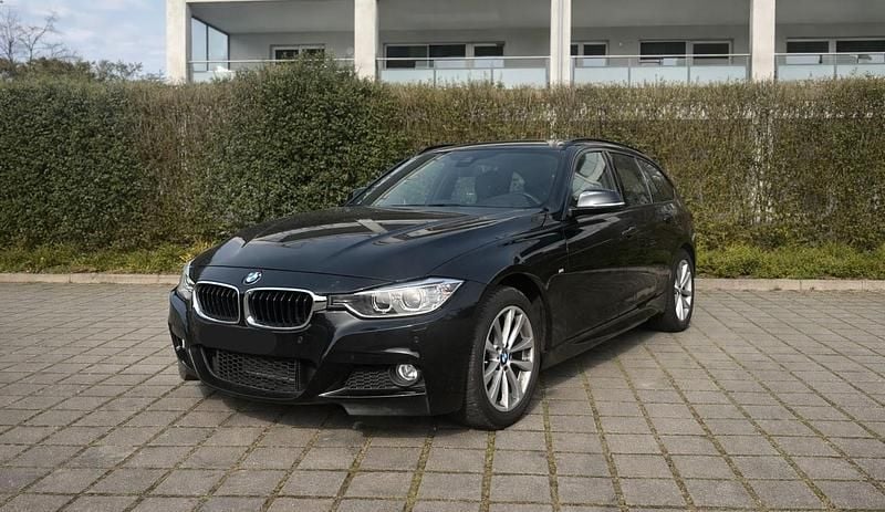 Gebraucht BMW 330 Sport Line 258 PS (189 kW) 2014 Kombi