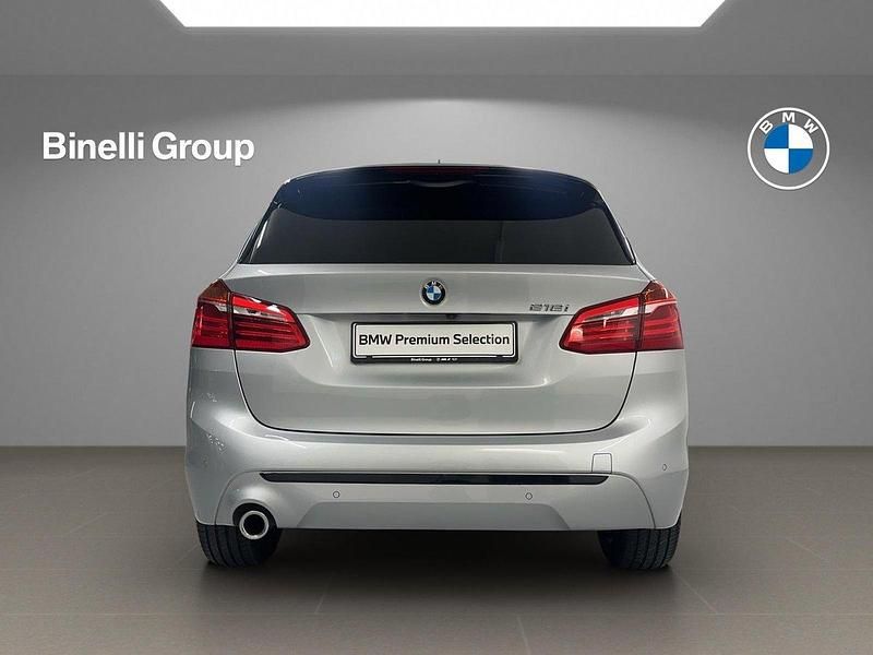 Gebraucht BMW 218 Active Tourer Sport Line 140 PS (102 kW) 2020 Silber Van / Kleinbus