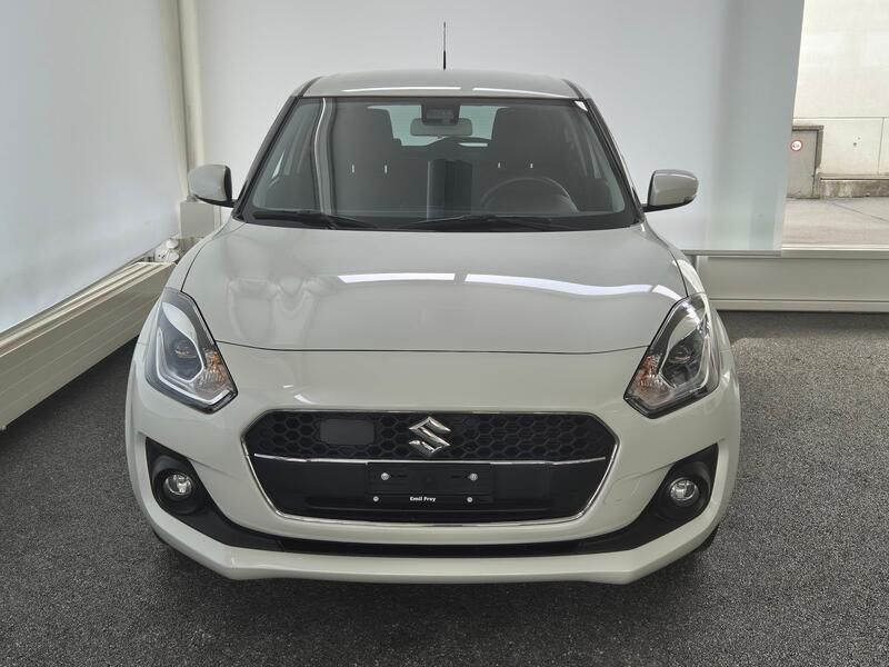 Gebraucht Suzuki Swift 83 PS (61 kW) 2024 Weiss Kleinwagen