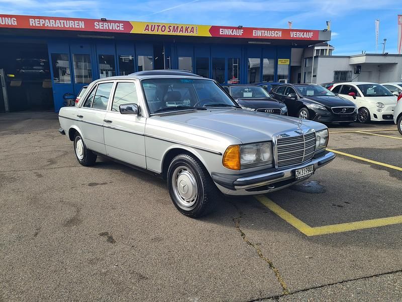 Gebraucht 1984 Mercedes E230 | CHF 7’900 - Bild 1/4