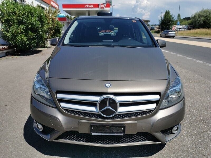Gebraucht Mercedes B180 122 PS (89 kW) 2013 Van / Kleinbus