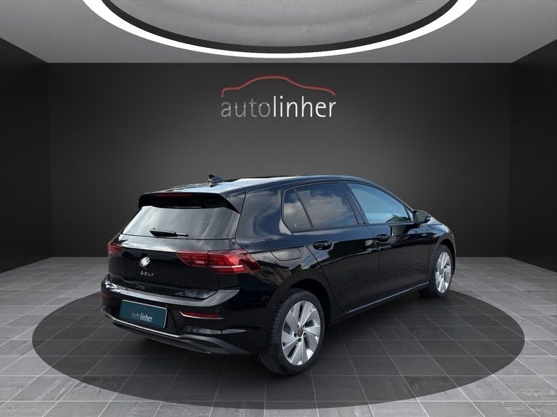 Gebraucht VW Golf VIII Life 115 PS (84 kW) 2025 Limousine