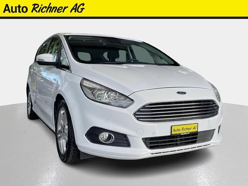 Gebraucht Ford S-MAX Titanium 190 PS (139 kW) 2018 Weiss Van / Kleinbus