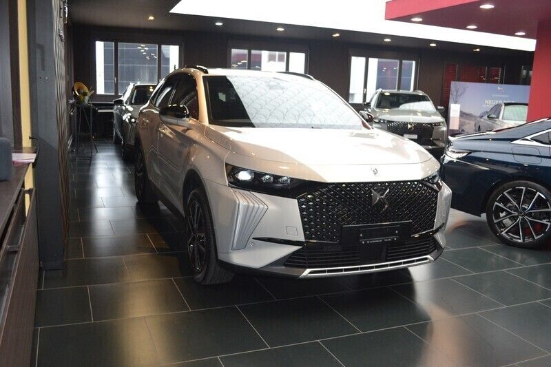 Neu DS Automobiles DS7 Crossback 300 PS (220 kW) 2025 SUV