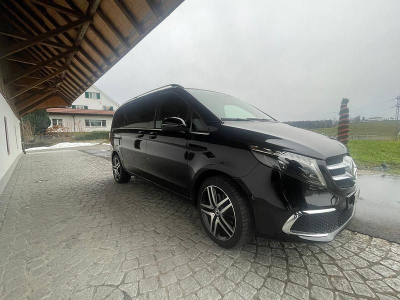 Gebraucht Mercedes V300 Avantgarde 239 PS (175 kW) 2024 Van / Kleinbus