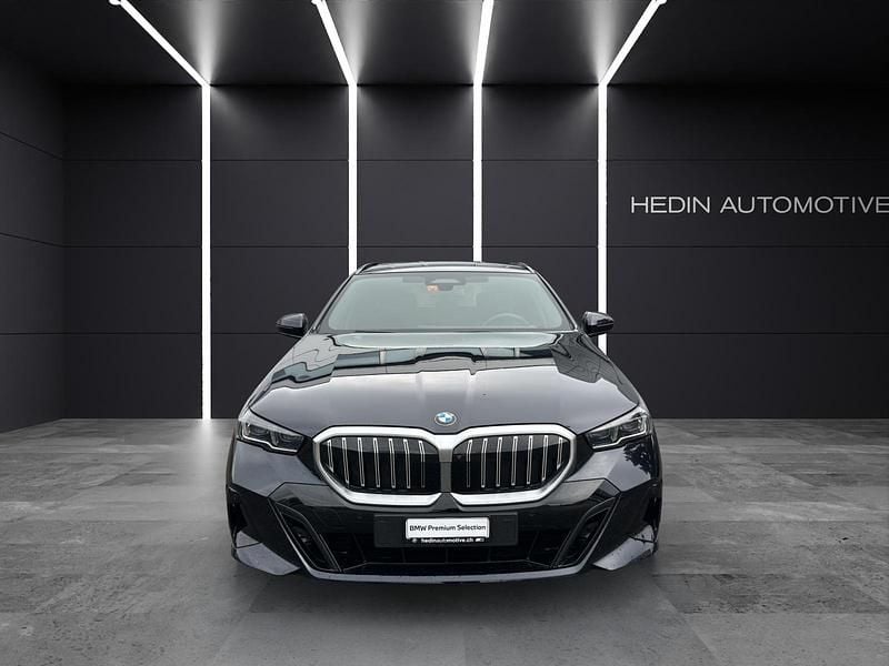 Gebraucht BMW 520 M Sport 208 PS (152 kW) 2024 Schwarz Kombi