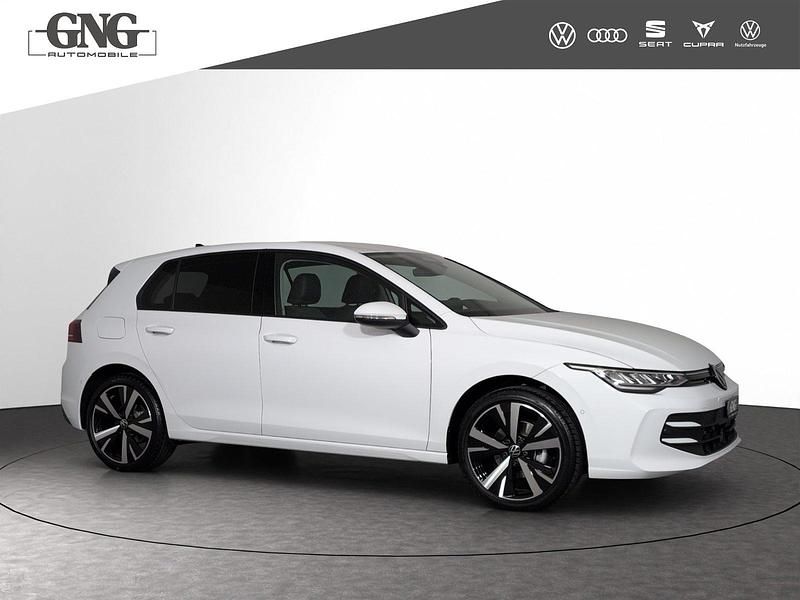 Neu VW Golf VIII Life 150 PS (110 kW) 2025 Weiss Limousine