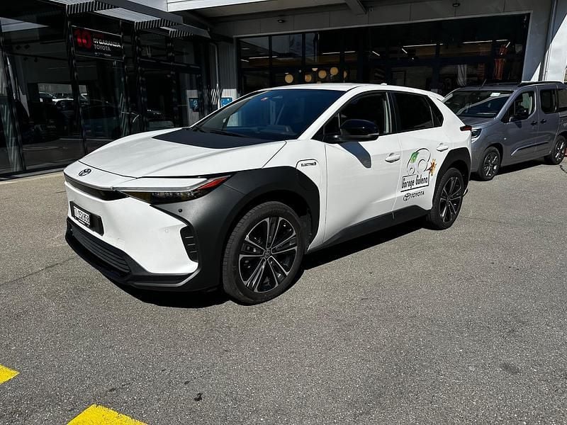Weiss Gebraucht 2023 Toyota bZ4X Style SUV | CHF 27’900 (Superpreis) - Bild 1/4