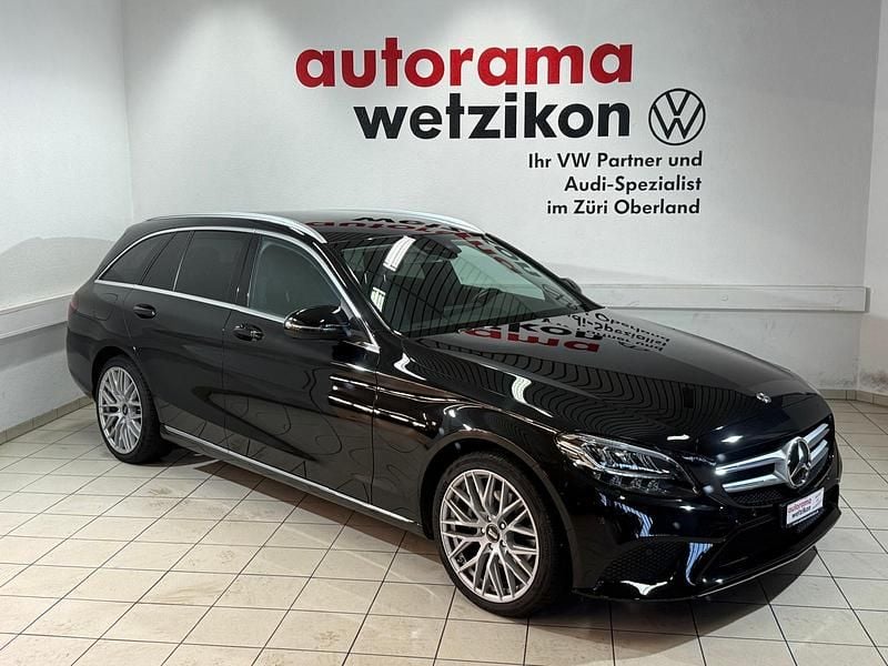 Gebraucht Mercedes C180 Avantgarde 156 PS (114 kW) 2020 Schwarz SUV