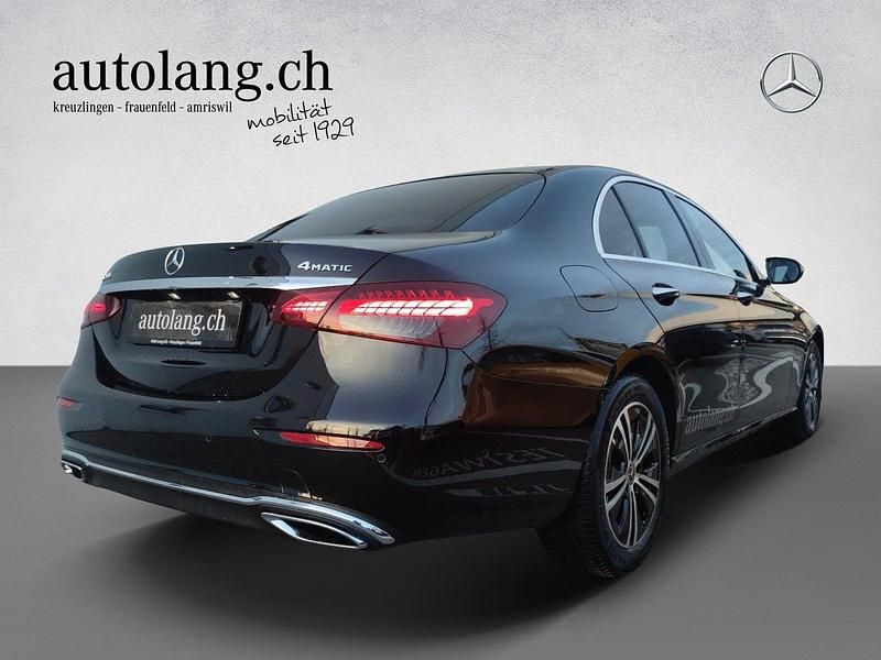 Gebraucht Mercedes E200 Avantgarde 211 PS (155 kW) 2023 Limousine