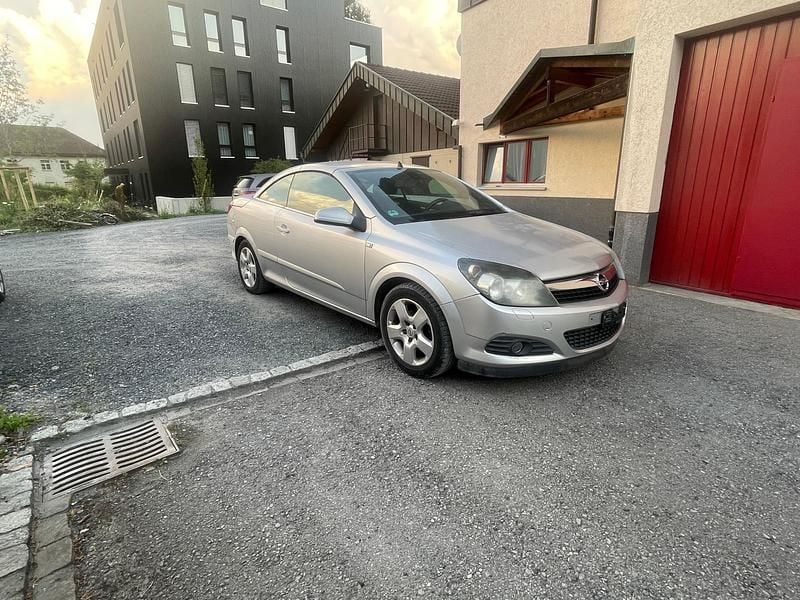 Gebraucht Opel Astra Enjoy 115 PS (84 kW) 2007