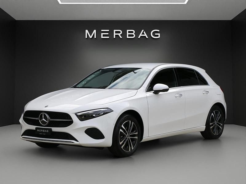 Weiss Neu 2025 Mercedes A250 Limousine | CHF 45’900 (Superpreis) - Bild 1/4