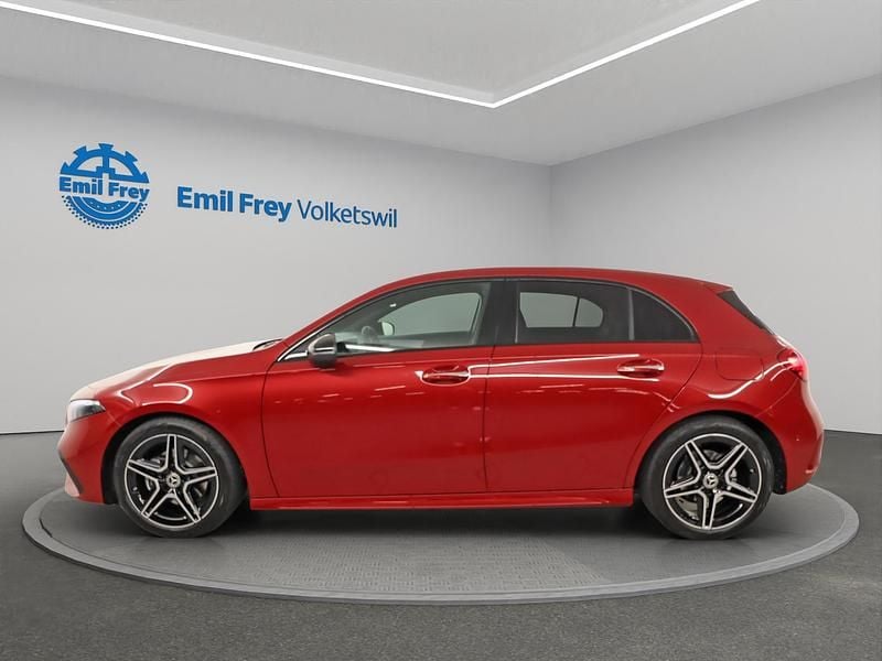 Gebraucht Mercedes A180 AMG line 150 PS (110 kW) 2024 Rot Limousine