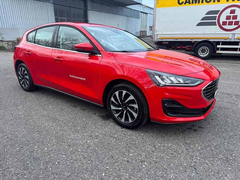 Neu Ford Focus Titanium 125 PS (91 kW) 2025