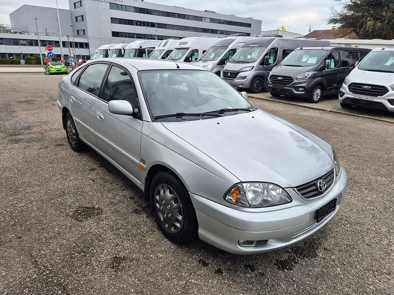 Gebraucht Toyota Avensis Sol 110 PS (80 kW) 2003 Kleinwagen