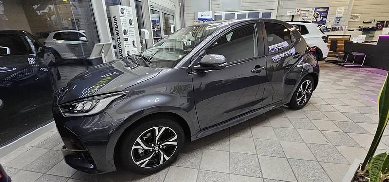 Neu 2025 Toyota Yaris Hybrid Comfort | CHF 21’750 (Superpreis) - Bild 1/4