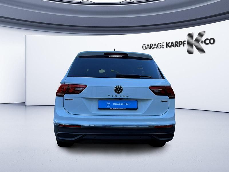 Gebraucht VW Tiguan Allspace Life 150 PS (110 kW) 2023 Weiss SUV