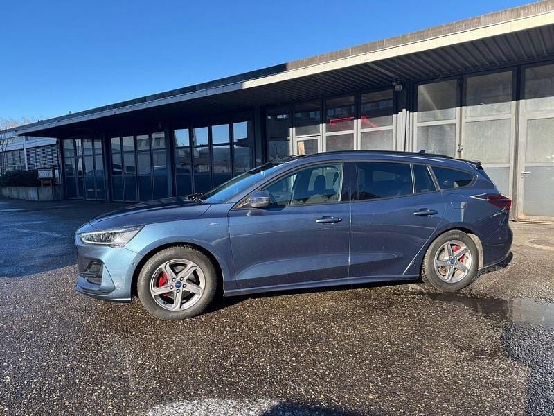 Gebraucht Ford Focus ST-Line X 125 PS (91 kW) 2023 Blau Kombi