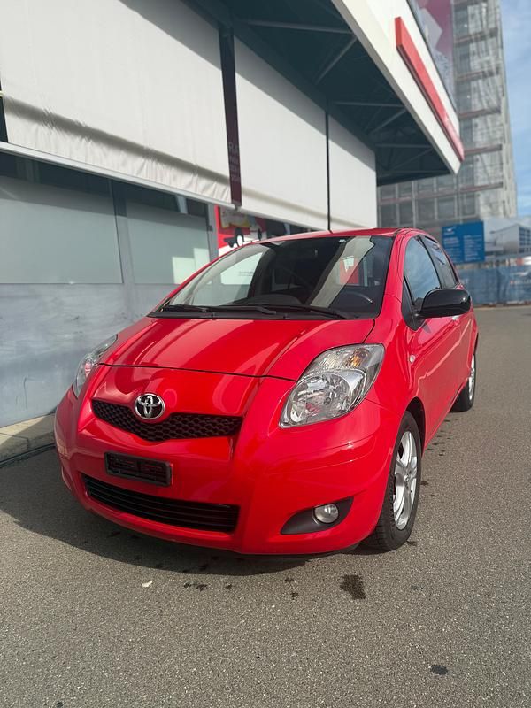Gebraucht Toyota Yaris Luna 99 PS (72 kW) 2011 Kleinwagen