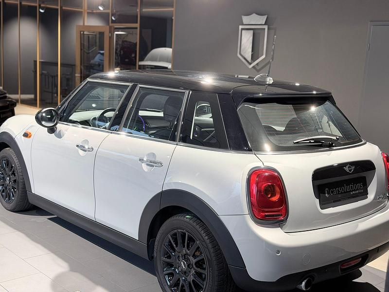 Gebraucht Mini Cooper 136 PS (100 kW) 2016 Weiss Kleinwagen