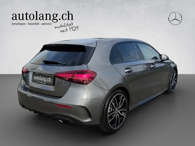 Gebraucht Mercedes A200 AMG line 177 PS (130 kW) 2025 Grau Limousine