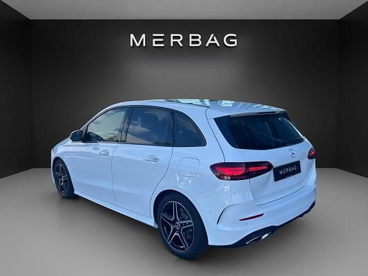 Gebraucht Mercedes B250e 224 PS (164 kW) 2024 Weiss Van / Kleinbus