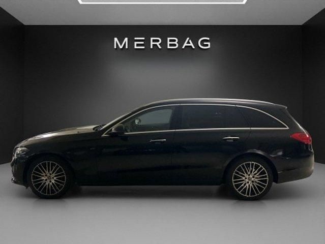 Gebraucht Mercedes C220 197 PS (144 kW) 2024 Schwarz Kombi