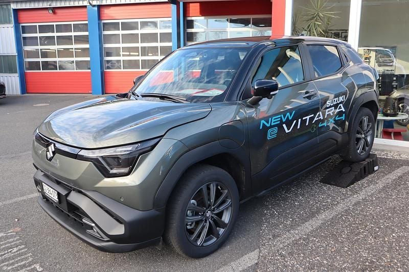 Grün Neu 2025 Suzuki Vitara SUV | CHF 41’670 (Fairer Preis) - Bild 1/4
